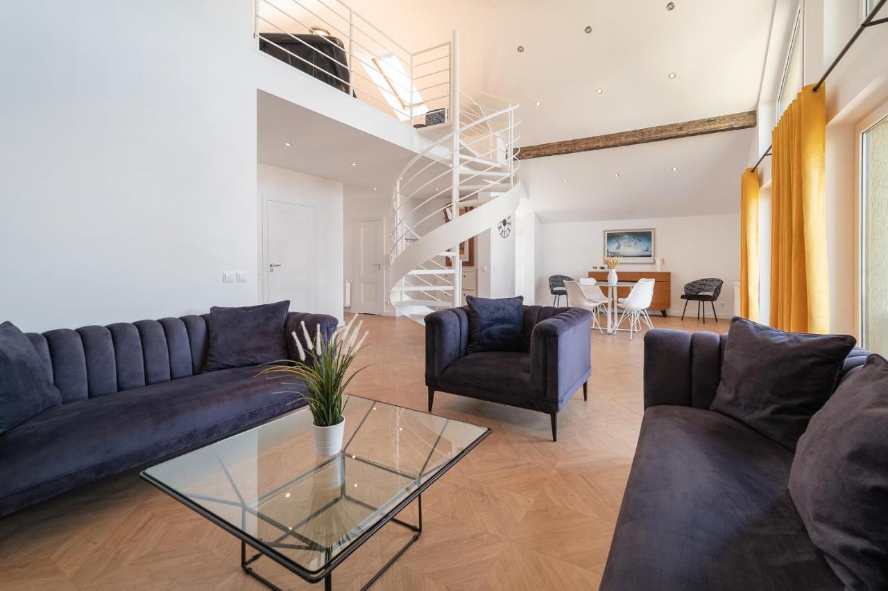 Penthouse Homestay